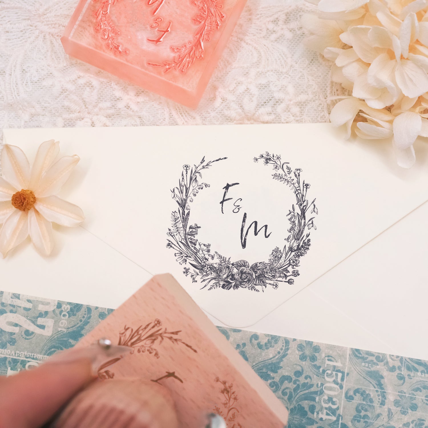 Tampon en caoutchouc monogramme de mariage botanique personnalisé -SKU11 3
